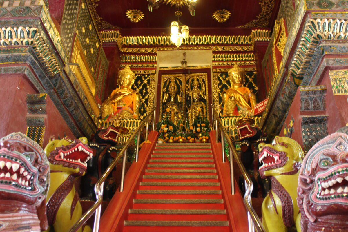 The "Hae Pha Phra Bot" Procession: A Legacy of Enduring Faith and Spiritual Roots Travel like the wind : Suchart choolee