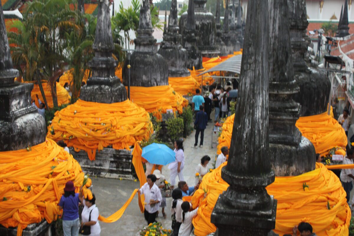 The "Hae Pha Phra Bot" Procession: A Legacy of Enduring Faith and Spiritual Roots Travel like the wind : Suchart choolee