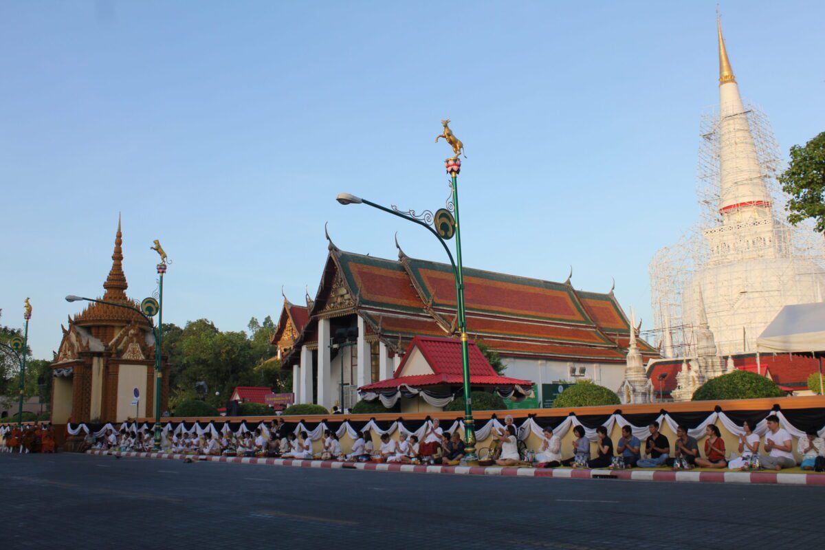 The "Hae Pha Phra Bot" Procession: A Legacy of Enduring Faith and Spiritual Roots Travel like the wind : Suchart choolee