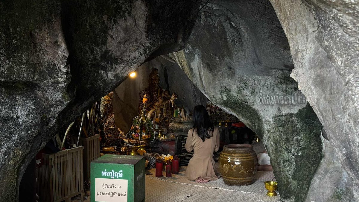 Cycling in Search of the Dawn of Happiness in Sukhothai