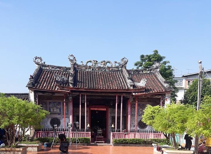 Kian Un Keng Shrine, an ancient Chinese temple on the Thonburi side of the Chao Phraya River in Bangkok, Thailand.