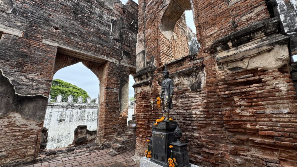 King Narai’s Palace, French Ambition, and Persian Diplomacy in Ayutthaya-Era Lopburi