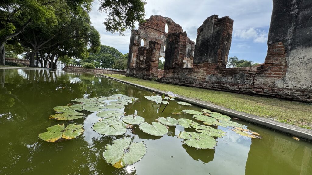 King Narai’s Palace, French Ambition, and Persian Diplomacy in Ayutthaya-Era Lopburi